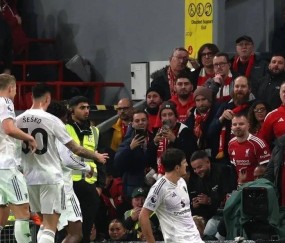 尊龙官方入口 - 东汉军歌马踏燕然 