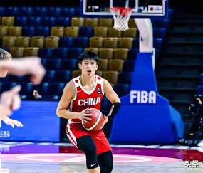 尊龙入口 -包含集结日体能课后，深圳男篮队长鼓劲备战欧篮联，震撼外界，纪律约束更严格的词条