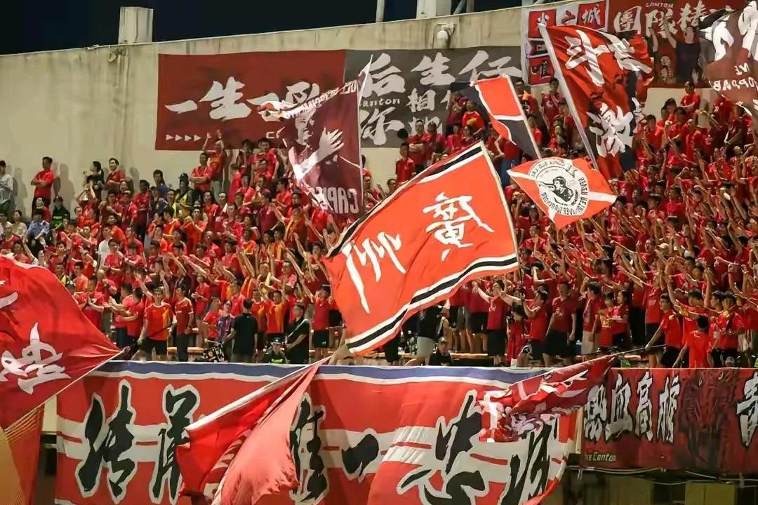  广州队清晨回应争议，志在CBA常规赛名次提升，压力陡增，更衣室氛围转暖