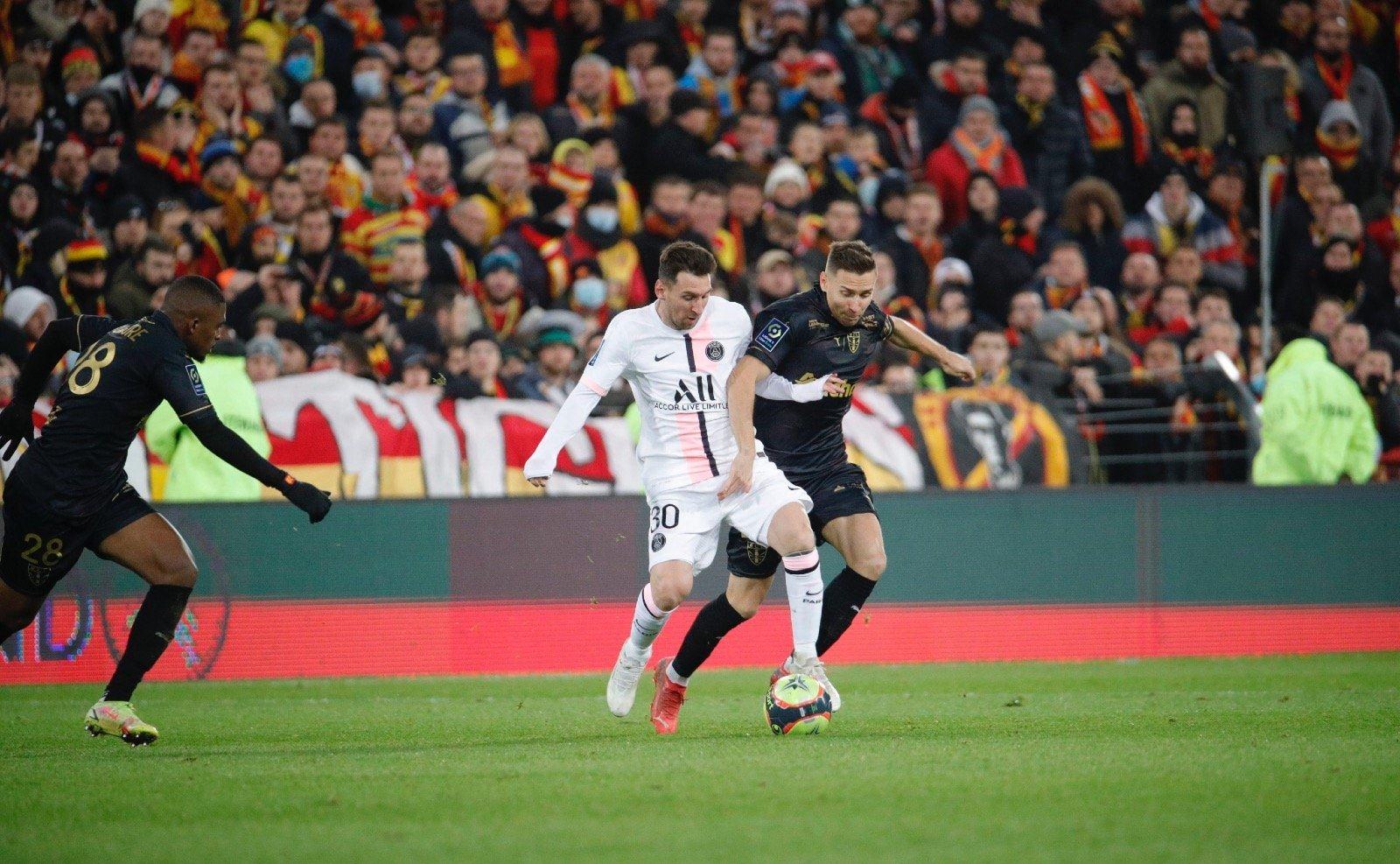 关于风云突变拉齐奥今晨刷新队史纪录；法国杯版图或变；引发热议；更衣室氛围转暖的信息