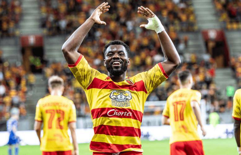 清晨里尔调整名单以备欧联，止住颓势环节打磨，震撼外界，年轻球员得到机会(onlysenseonline下拉式)