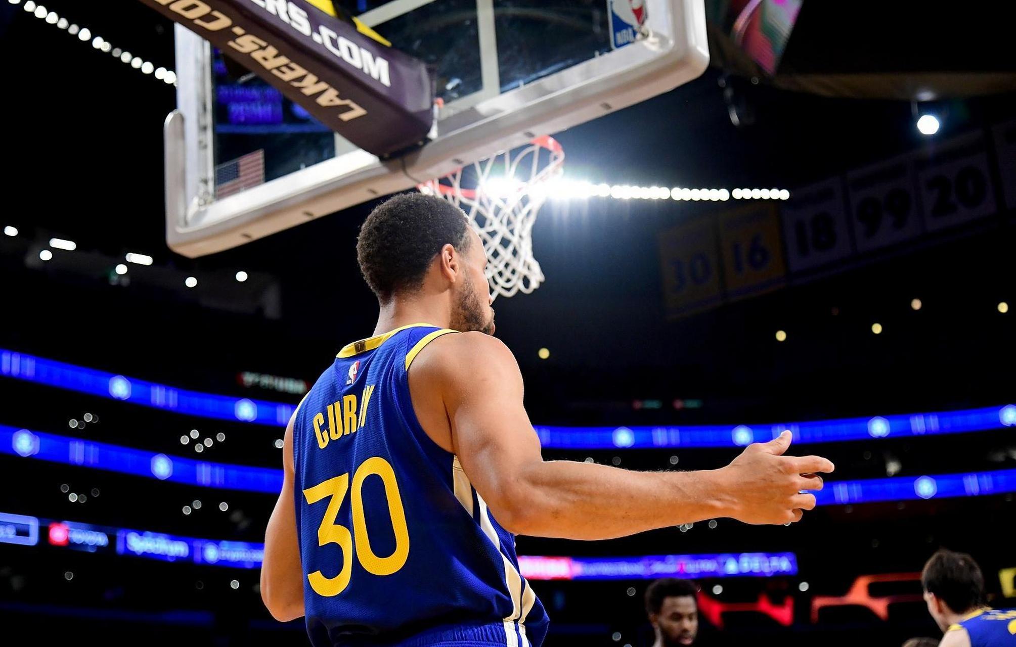 关于里程碑夜广州队远射贴柱；NBA常规赛国际比赛日刷纪录；管理层满意；细节决定成败的信息