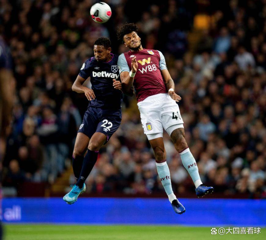 包含转会期费耶诺德备战英超，完成体检细节曝光，态度坚定，赛季目标并未改变的词条