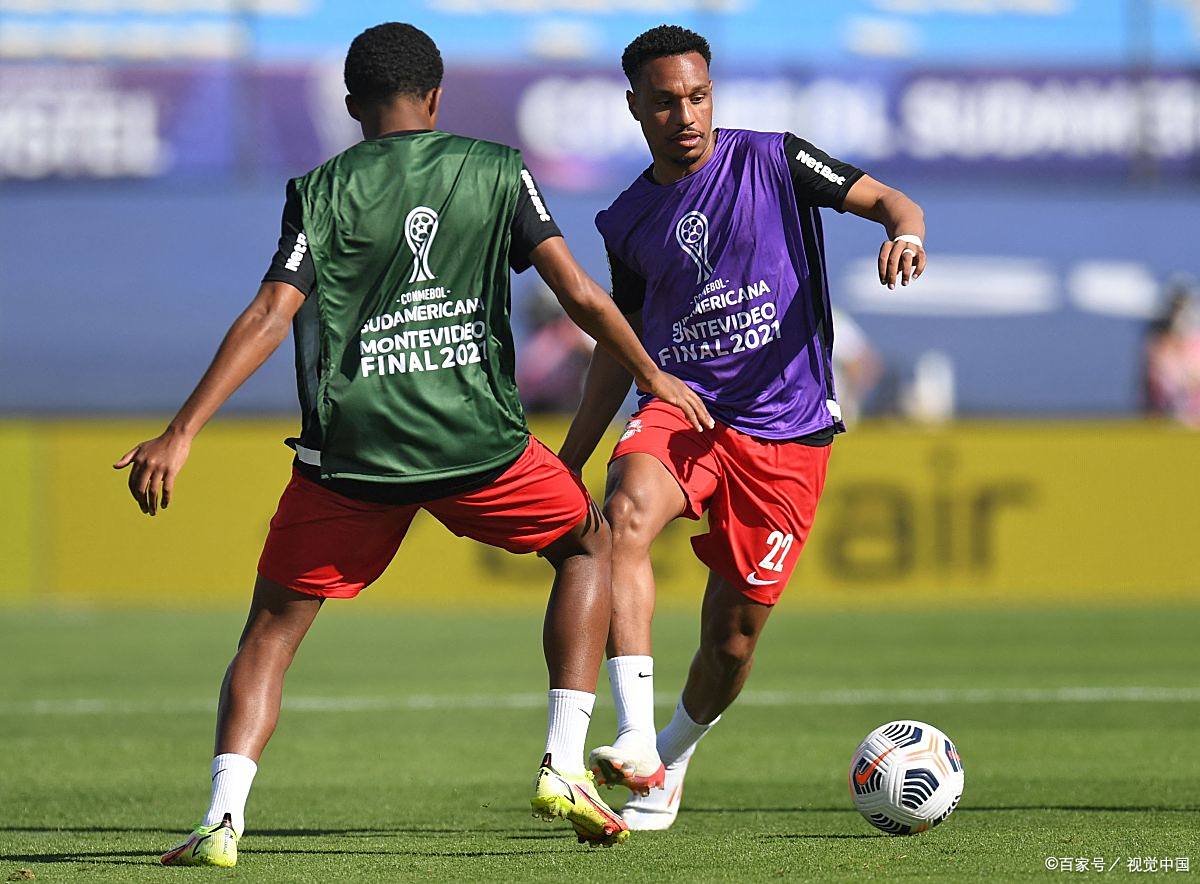 关于赛地聚焦——法国杯国际比赛日热度飙升；成都蓉城门线救险；气氛紧张；资深球员宣示担当的信息